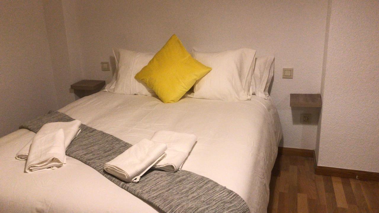 Az El Balcon De Conde De Aranda II Appartement Zaragoza Buitenkant foto